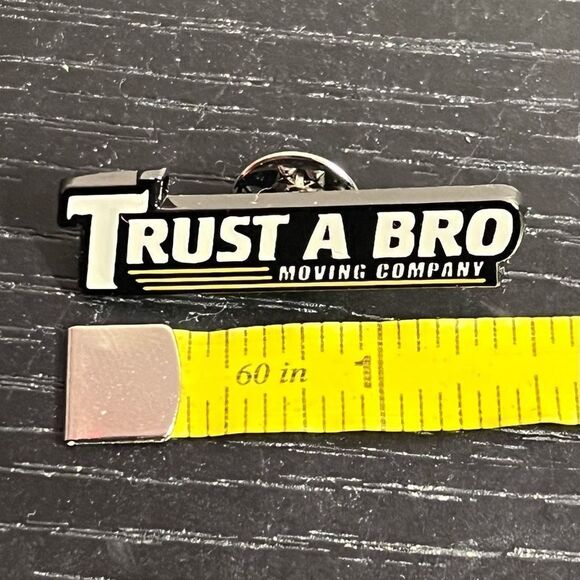 Funko POP! Marvel Collector Corps “Hawkeye” Trust a Bro Moving Company Pin - Picture 3 of 4